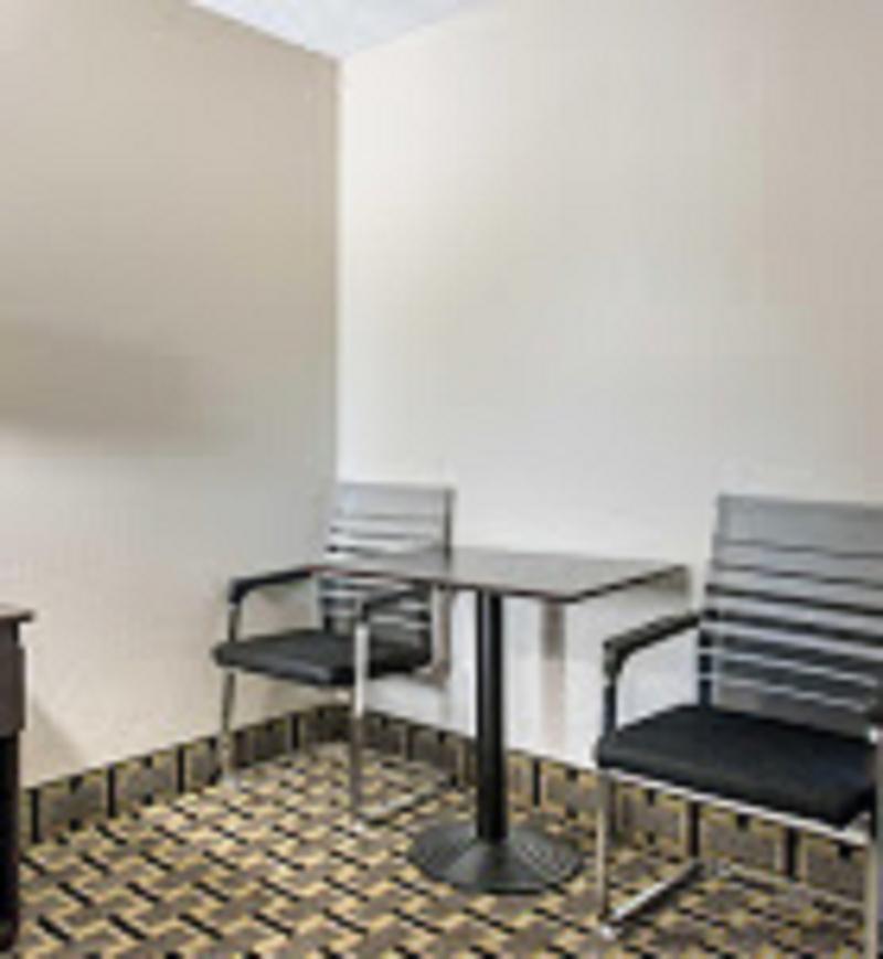 Clarion Inn & Suites Kissimmee-Lake Buena Vista South Екстер'єр фото